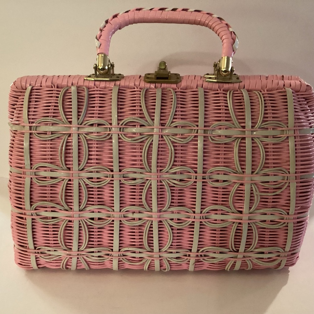 1960s Wicker Purse, Pink and light cream design made in Hong Kong.